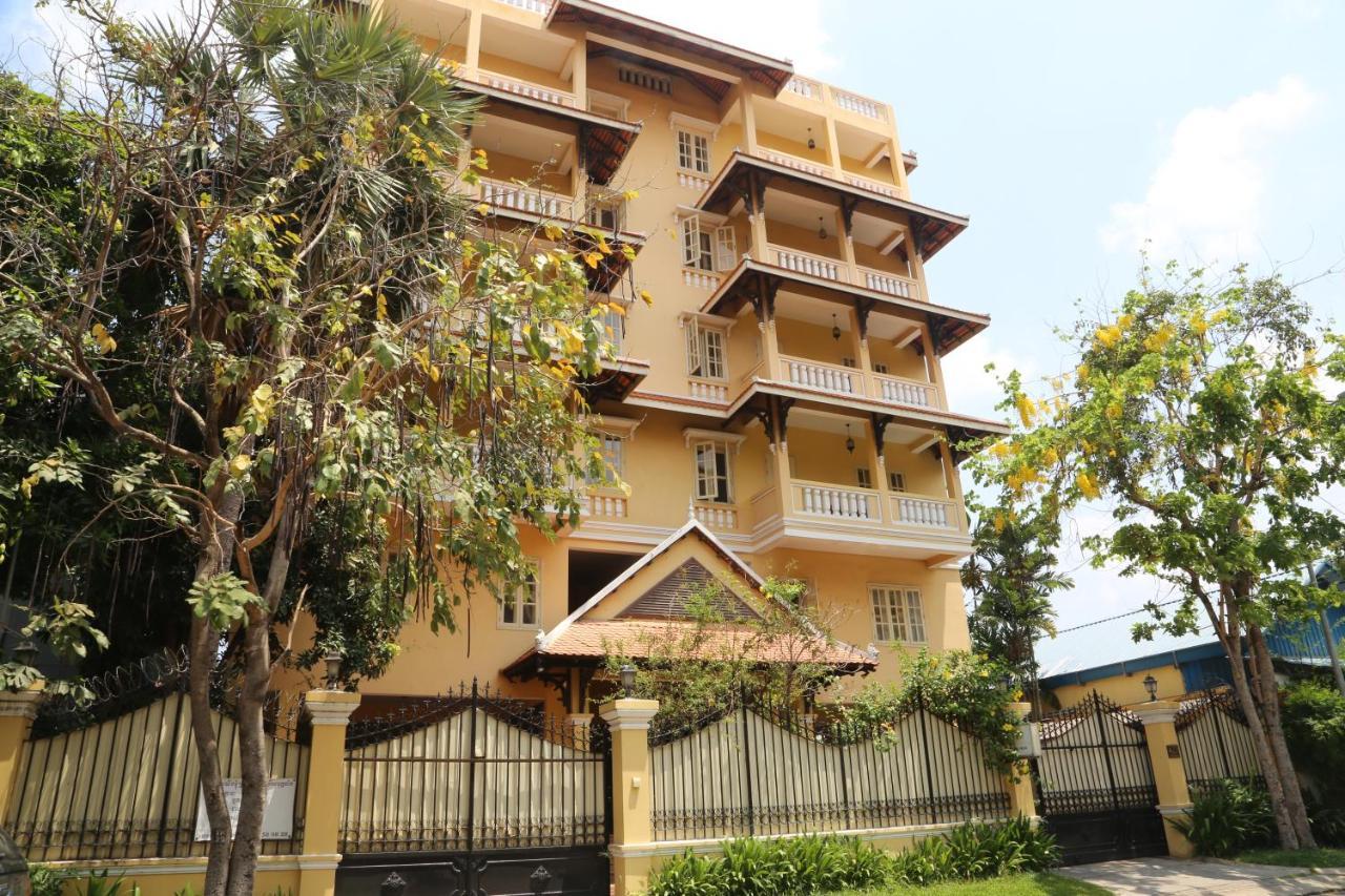 Grand Phnom Penh